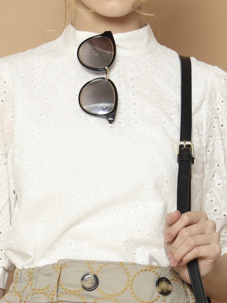 CH21 Embroidered Puff Sleve Top