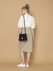 CH21 Embroidered Puff Sleve Top